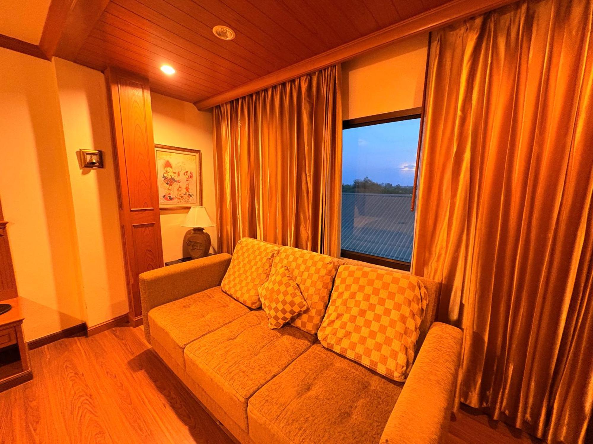Taksilahotel Maha Sarakham Zewnętrze zdjęcie